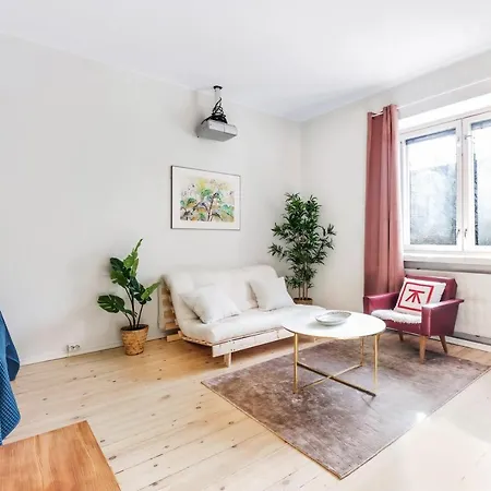 Apartment Wehost Modern Kitchen Studio With Bright Colours